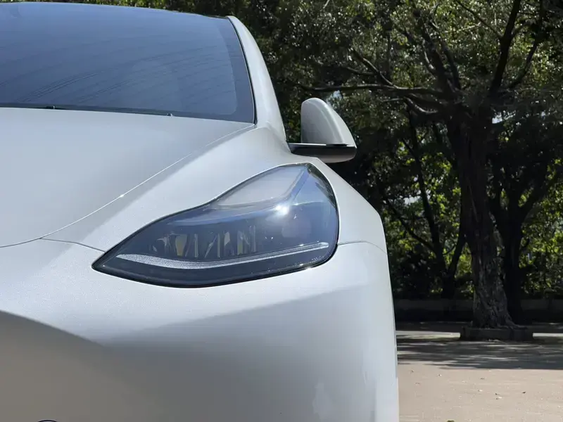 2024 Tesla Model Y с пробегом 15 000 км