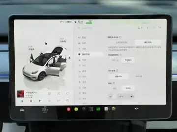 2024 Tesla Model Y с пробегом 15 000 км