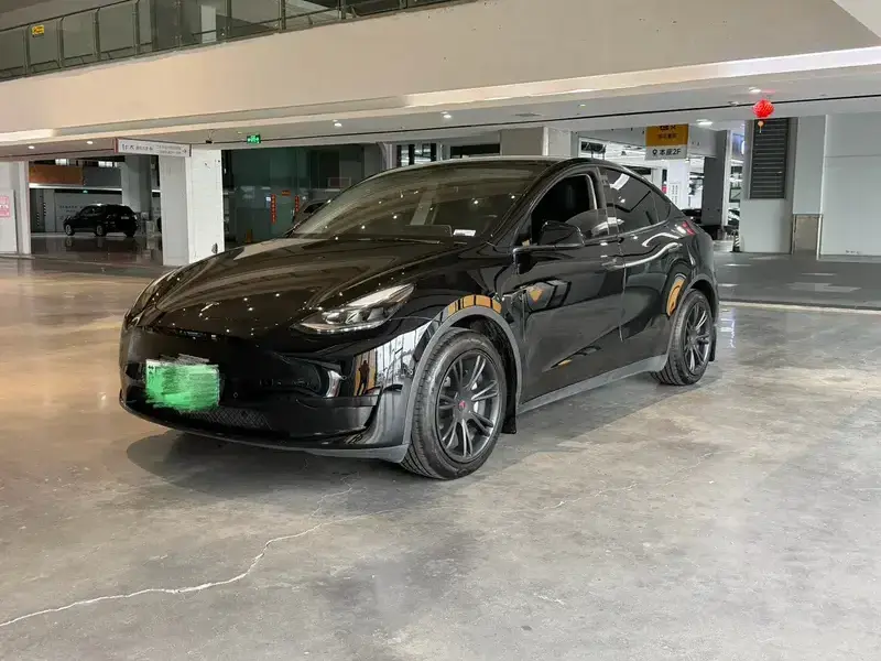 2022 Tesla Model Y с пробегом 77 000 км