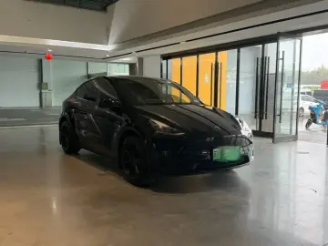 2022 Tesla Model Y с пробегом 77 000 км