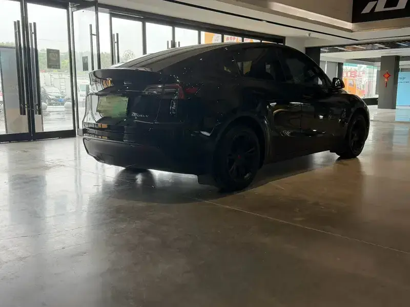 2022 Tesla Model Y с пробегом 77 000 км