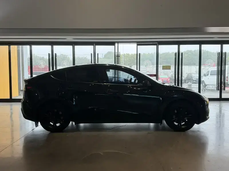 2022 Tesla Model Y с пробегом 77 000 км