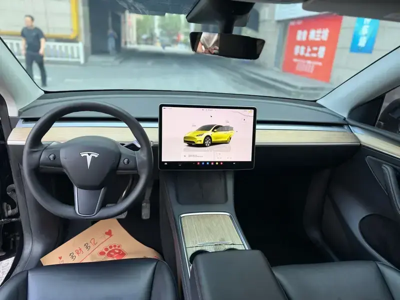 2022 Tesla Model Y с пробегом 168 000 км