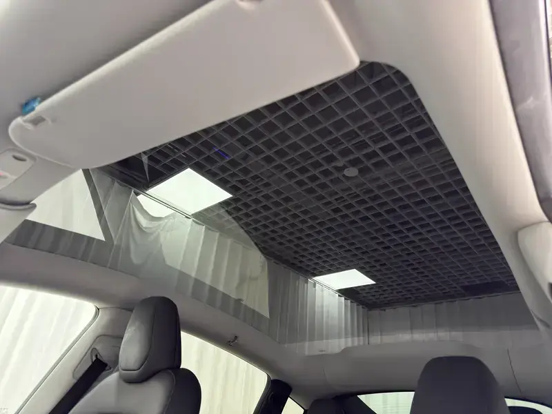 2025 Tesla Model Y с пробегом 44 200 км