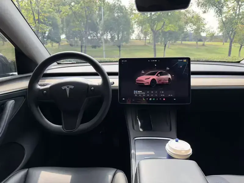 2022 Tesla Model Y с пробегом 75 000 км