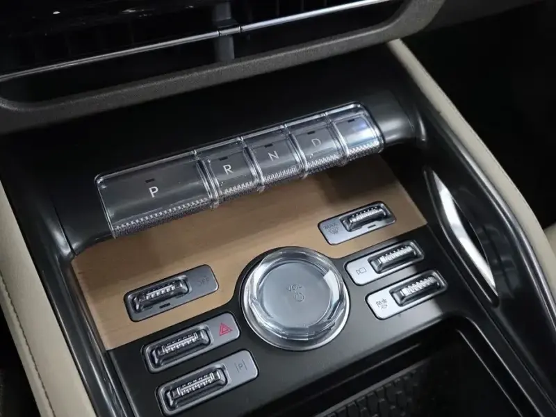 2024 Lincoln Nautilus с пробегом 45 708 км