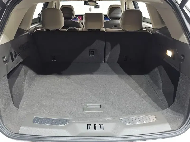 2023 Lincoln Nautilus с пробегом 11 564 км