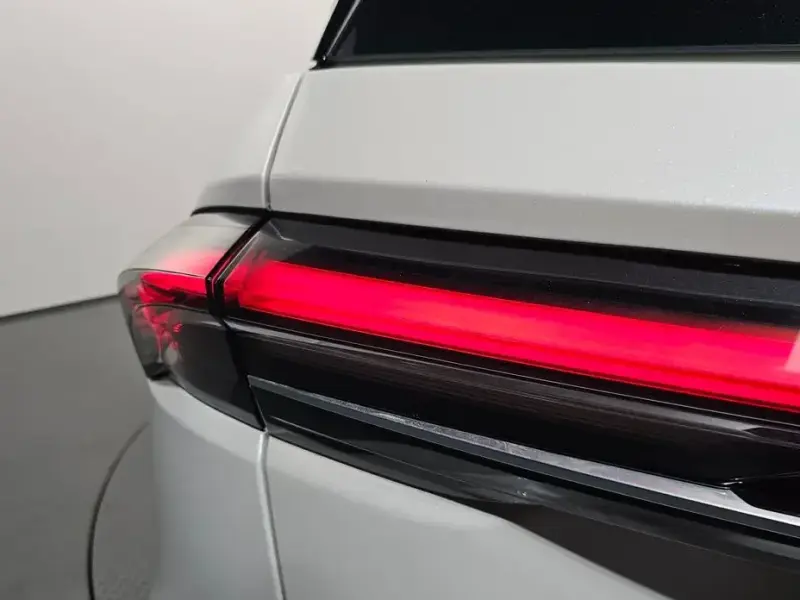 2023 Lincoln Nautilus с пробегом 11 564 км