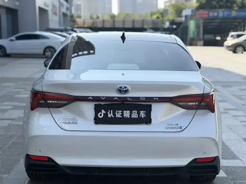 2019 Toyota Avalon с пробегом 71 000 км