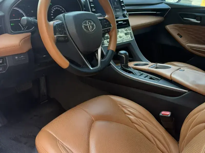 2019 Toyota Avalon с пробегом 71 000 км