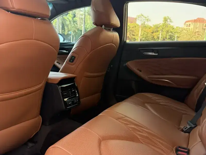2019 Toyota Avalon с пробегом 71 000 км