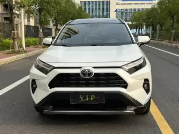 2023 Toyota RAV4 с пробегом 70 000 км