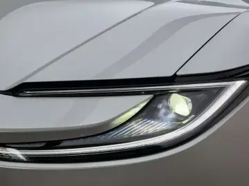 2025 Toyota bZ5 с пробегом 7 000 км