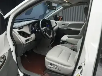 2020 Toyota Sienna с пробегом 78 000 км
