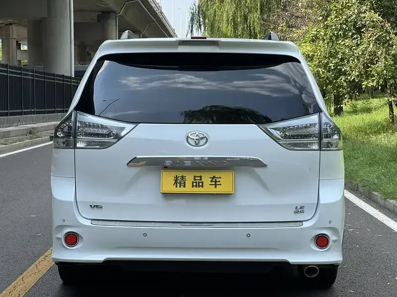 2019 Toyota Sienna с пробегом 120 000 км