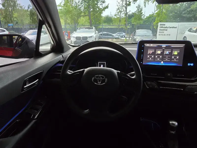 2020 Toyota C-HR с пробегом 22 000 км