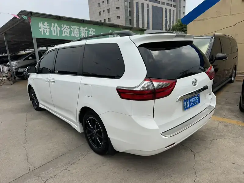 2020 Toyota Sienna с пробегом 160 000 км
