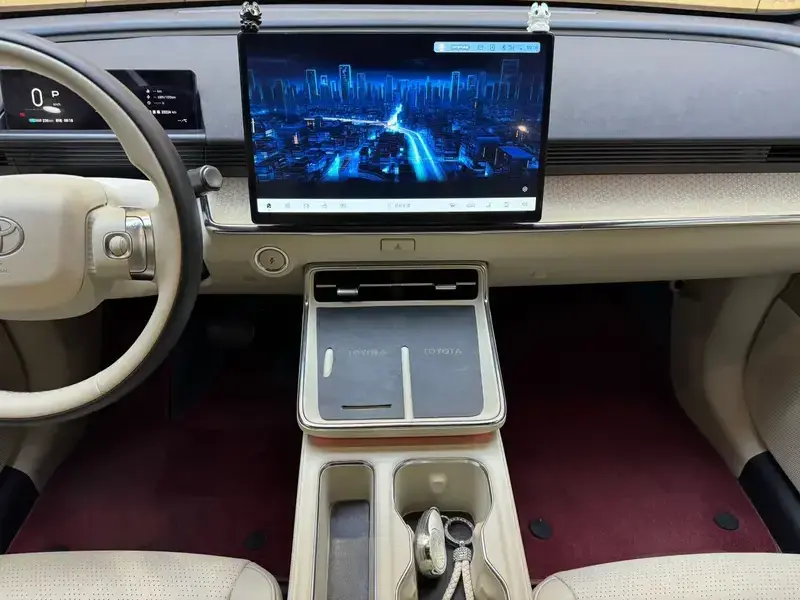 2025 Toyota bZ3X с пробегом 23 000 км