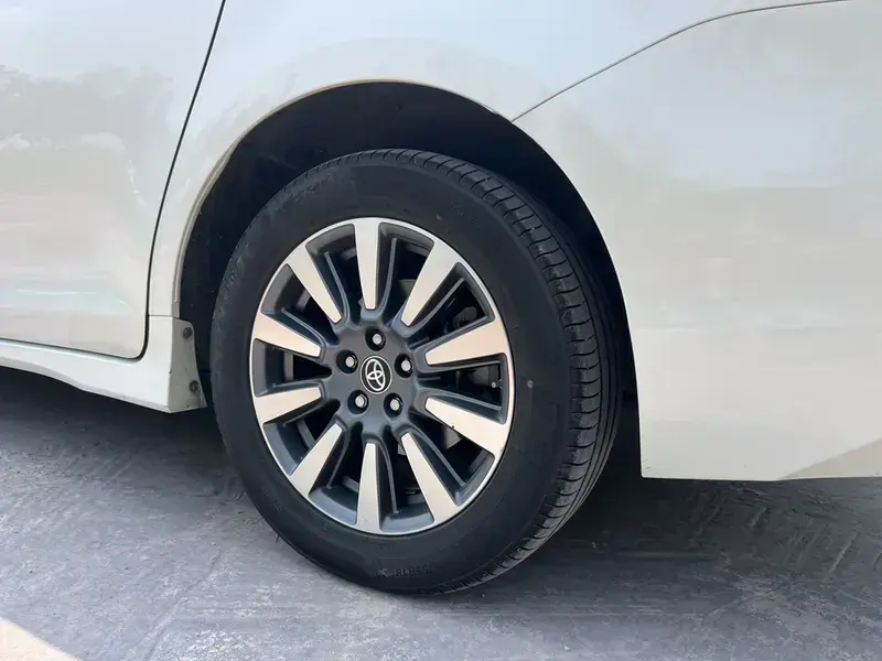 2020 Toyota Sienna с пробегом 106 000 км