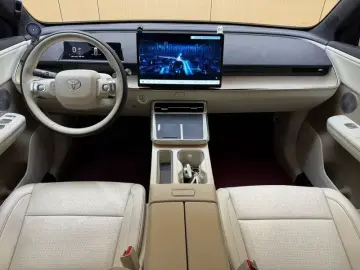 2025 Toyota bZ3X с пробегом 23 000 км