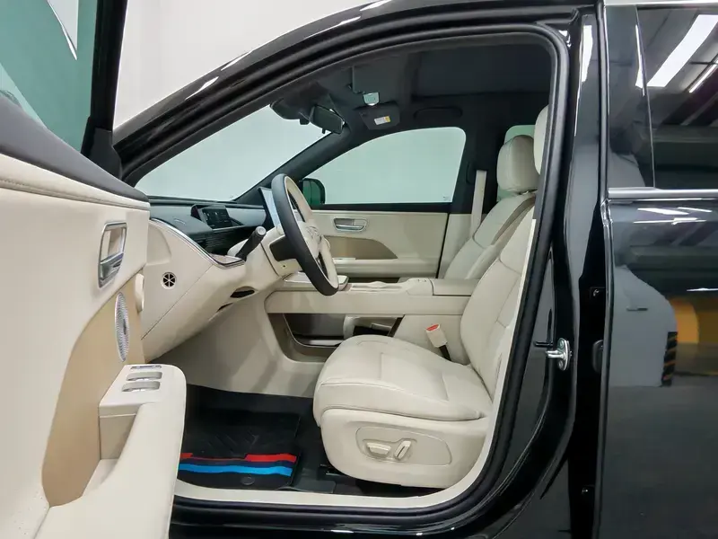 2025 Toyota bZ3X с пробегом 7 300 км