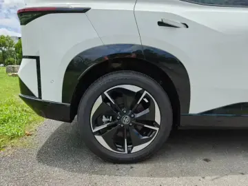 2025 Toyota bZ3X с пробегом 200 км