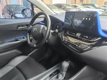 2023 Toyota C-HR с пробегом 22 800 км