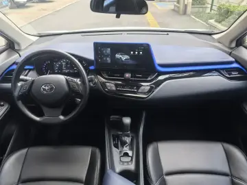 2023 Toyota C-HR с пробегом 22 800 км
