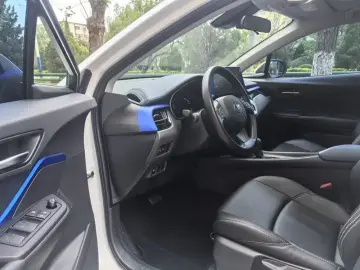 2023 Toyota C-HR с пробегом 22 800 км