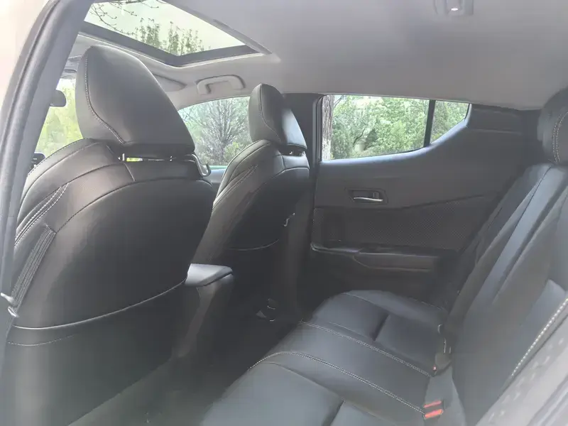 2023 Toyota C-HR с пробегом 22 800 км