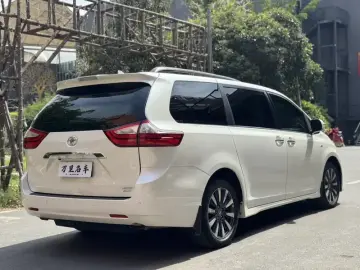 2019 Toyota Sienna с пробегом 84 700 км