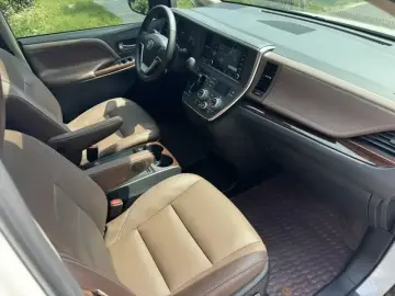 2019 Toyota Sienna с пробегом 84 700 км