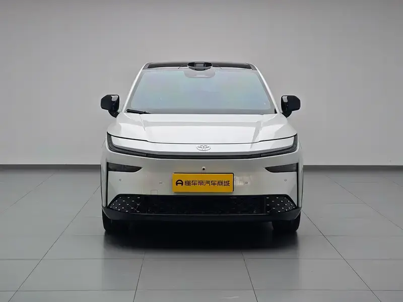 2025 Toyota bZ3X с пробегом 32 200 км