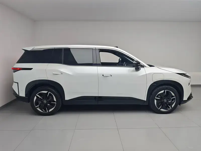 2025 Toyota bZ3X с пробегом 32 200 км