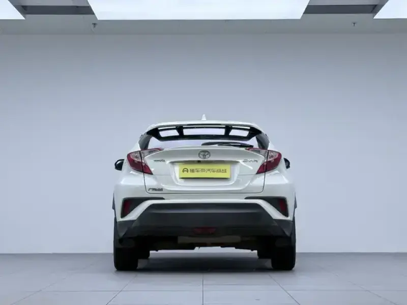 2020 Toyota C-HR с пробегом 97 500 км