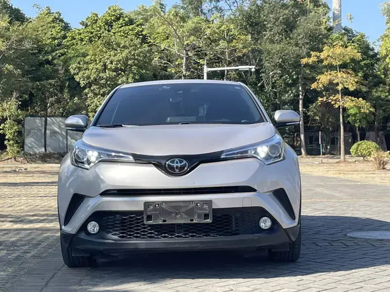 2020 Toyota C-HR с пробегом 76 000 км