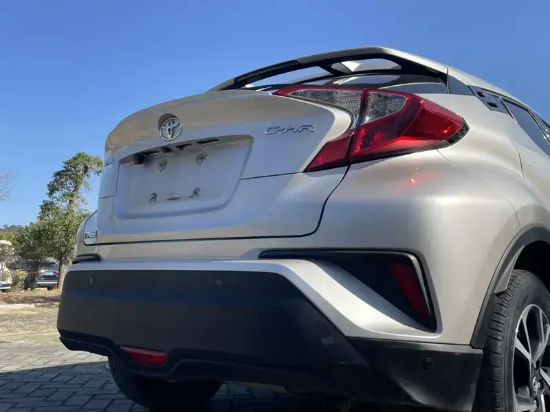 2020 Toyota C-HR с пробегом 76 000 км