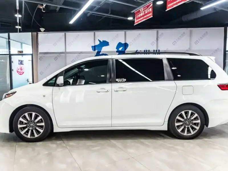 2020 Toyota Sienna с пробегом 198 000 км