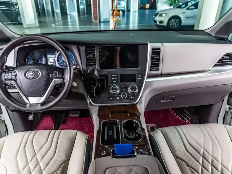 2020 Toyota Sienna с пробегом 198 000 км