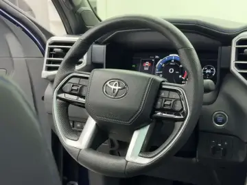2022 Toyota Tundra с пробегом 20 200 км