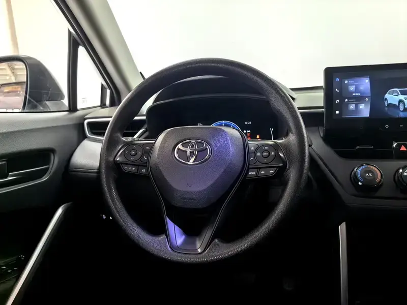 2023 Toyota Corolla Cross с пробегом 18 200 км