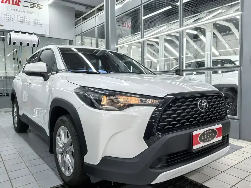 2024 Toyota Corolla Cross с пробегом 10 000 км