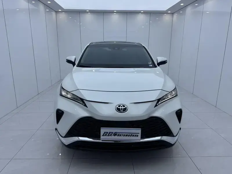 2023 Toyota Venza с пробегом 23 000 км