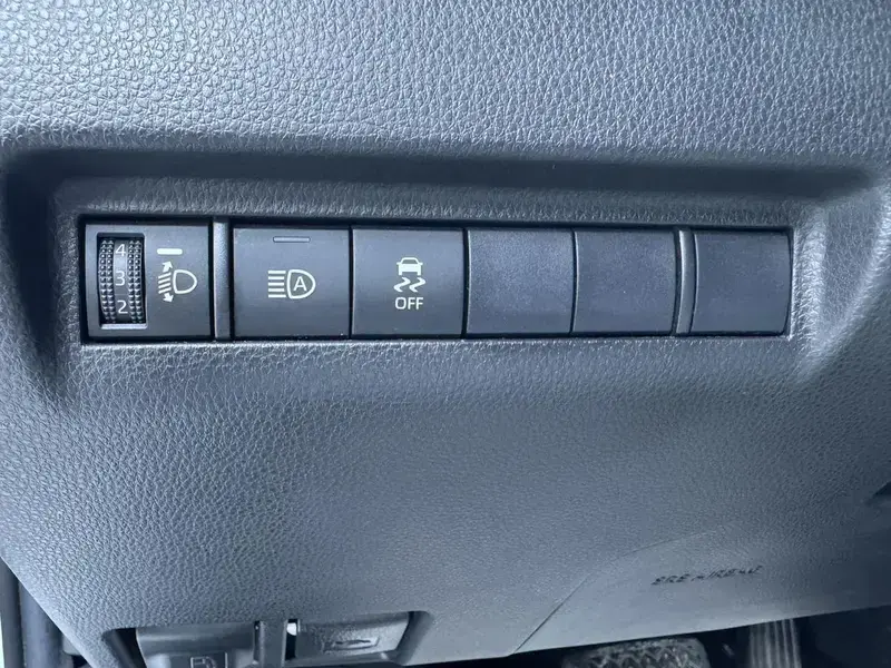 2023 Toyota Venza с пробегом 23 000 км