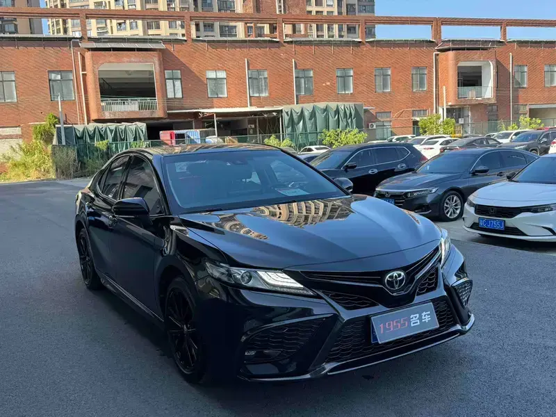2023 Toyota Camry с пробегом 48 000 км