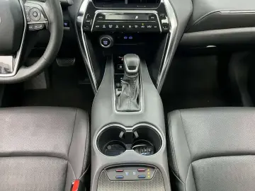 2022 Toyota Venza с пробегом 45 900 км