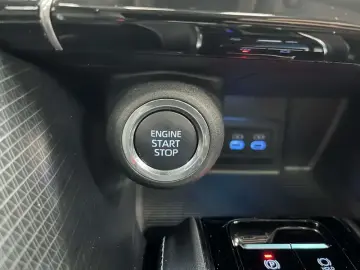 2022 Toyota Venza с пробегом 45 900 км