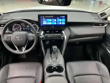 2022 Toyota Venza с пробегом 45 900 км