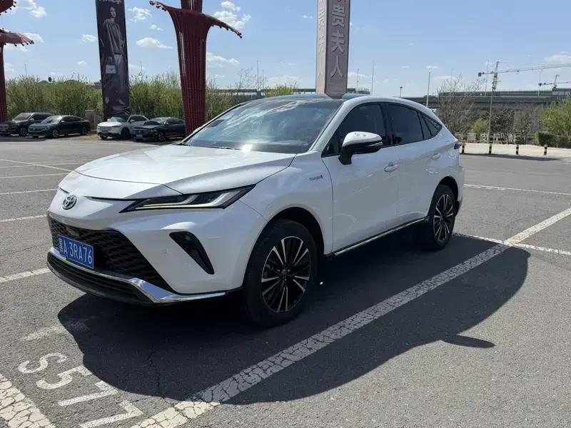 2022 Toyota Venza с пробегом 11 000 км