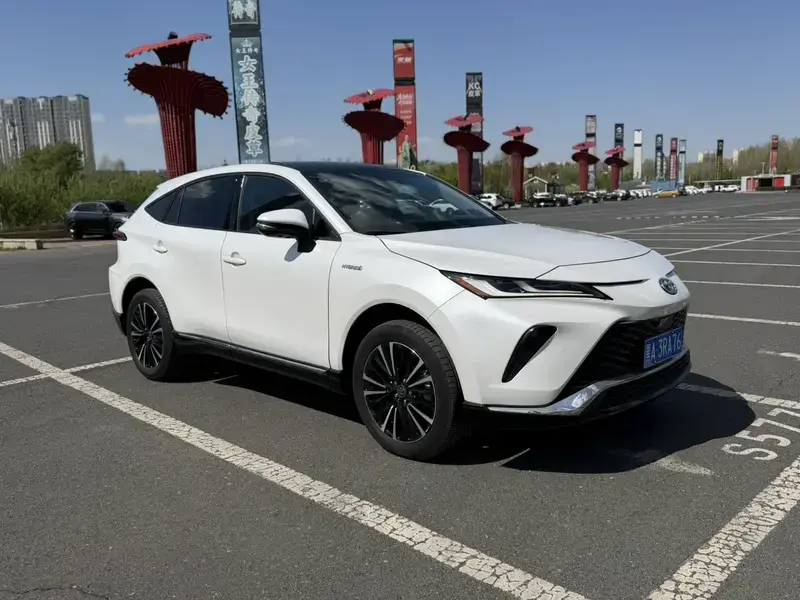 2022 Toyota Venza с пробегом 11 000 км